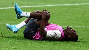 面对国内外 面对国内外